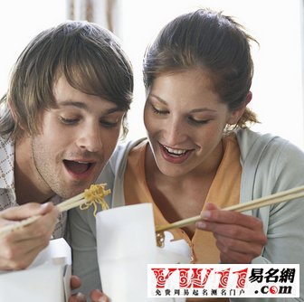 梦见别人请我吃饭_梦到别人请我吃饭_做梦梦