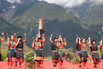 珞巴族的传统节日,珞巴族的风俗惯
