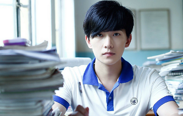 姓杨的男明星名字,帅气有涵养姓杨的男明星名