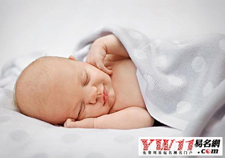 如何给新生宝宝取名字？