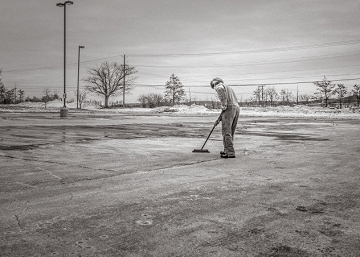 梦见给别人下跪